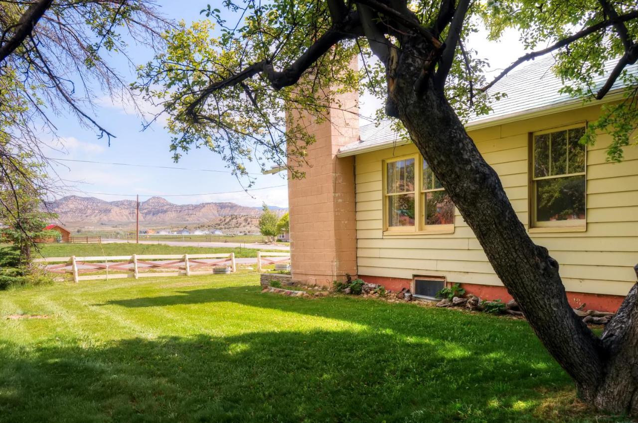 Charming By A Farm Near Bryce Canyon! Tropic